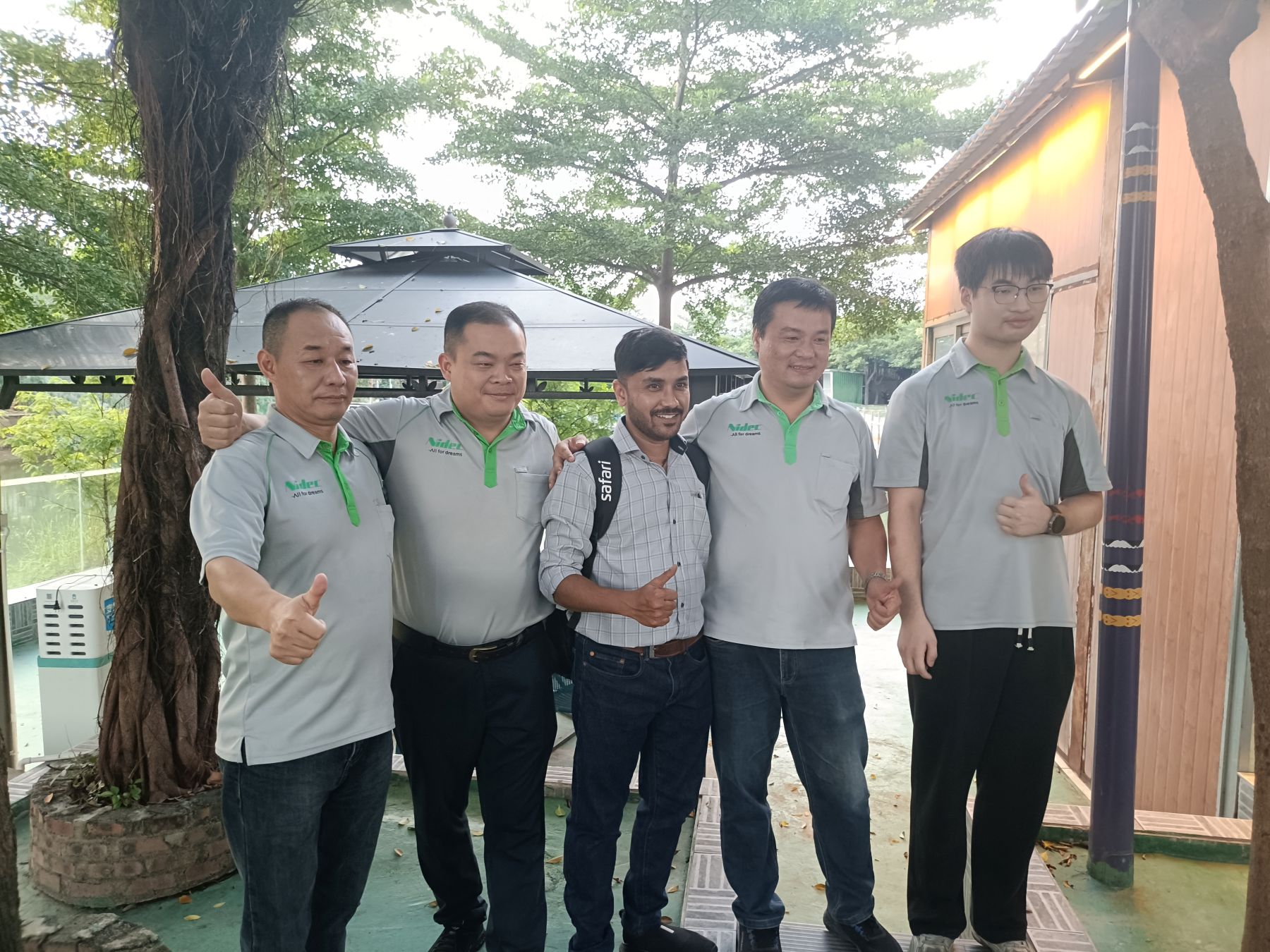 Nidec لفٹ ٹریکشن مشین چین اور ہندوستانی کے درمیان معیار کی سرگرمی